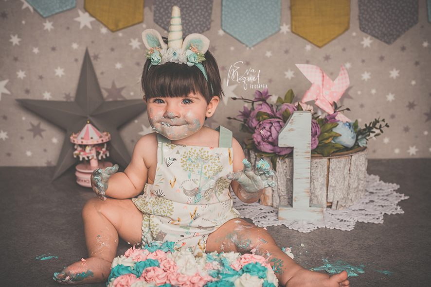 pastel tarta cumpleaños primer bebé divertido smash cake fotografías