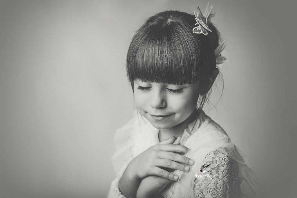 Eva Miquel Fotografa Vilamarxant Bautizo Boda Valencia Niños Comunión Newborn Reportaje Embarazo Smash Cake Cumple Navidad Estudio Exterior Sesión Fotos Retrato Fine Art 366